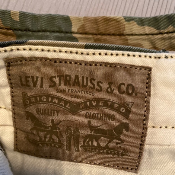 Men’s Levi’s Camouflage Cargo Shorts Size 38 - Picture 5 of 6